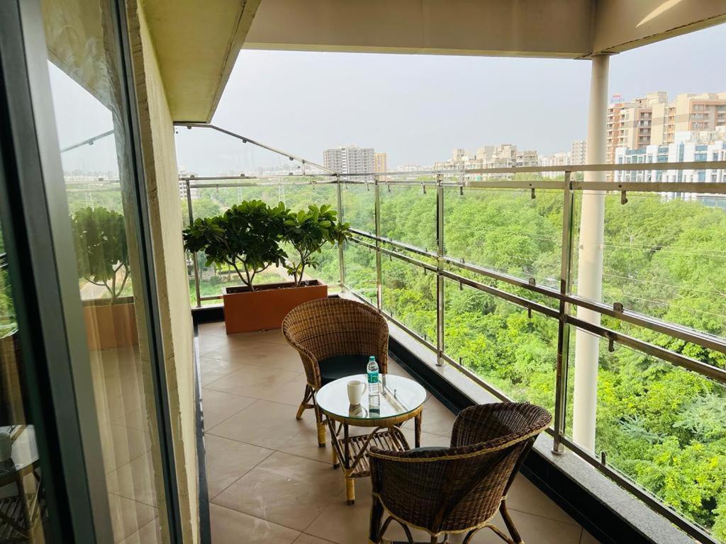 The Lemon Grass Hotel Gandhinagar Exterior photo