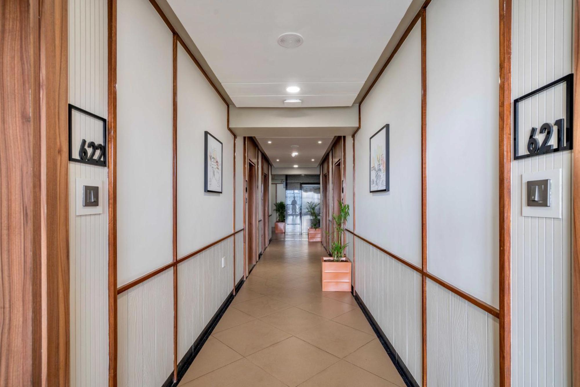 The Lemon Grass Hotel Gandhinagar Exterior photo